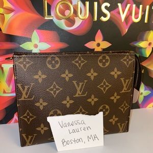 Authentic Louis Vuitton Toiletry 19